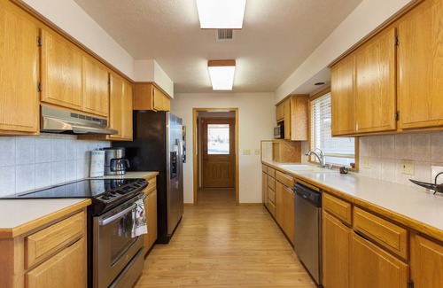 Prosser House | Riverfront Ranch House in Wine Country