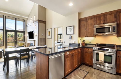 Avon Apartment | Riverfront Resort & Spa PENTHOUSE Residence Stunning Mountain Views, Ski-In/Out