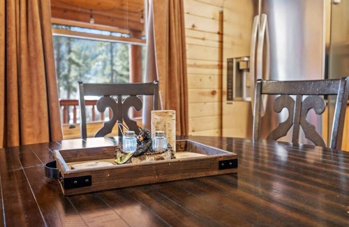 Greer Cabin | Riverfront Retreat (Cabin 100)