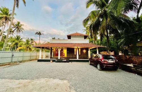 Munroe Island House | Riverrootsstays