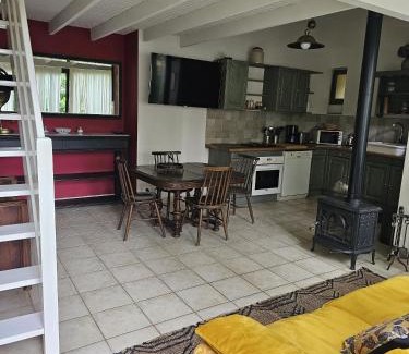 Saint-Geniez-d'Olt House | RiverRun