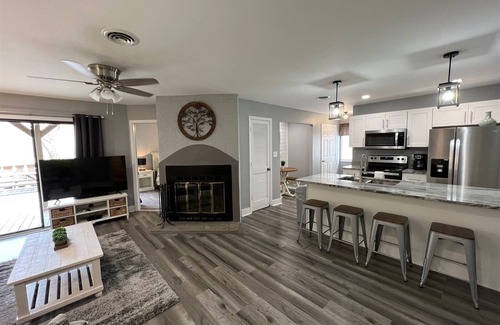 Helen House | Rivers Edge Condo 102