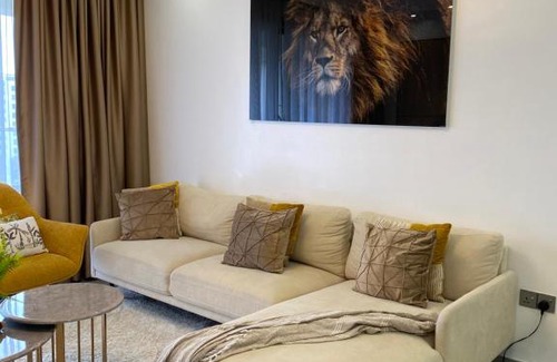 Lavington Apartment | Riverside C1102