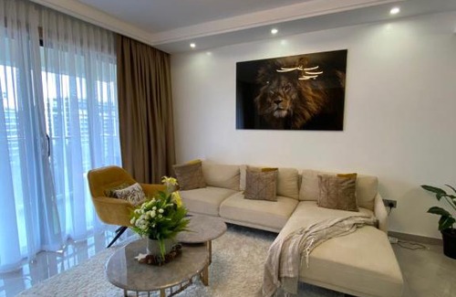 Lavington Apartment | Riverside C1102