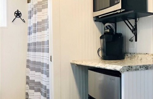 San Saba Cabin | Riverside Cabin in Bend, Tx. 5 Minutes From Colorado Bend State Park