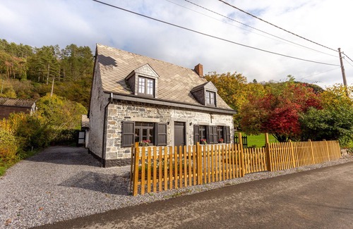 Bouvignes-sur-Meuse House | Riverside Cottage Dinant