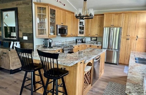 Severn Cottage | Riverside cottage w/hot tub, firepit, indoor bar, and much more