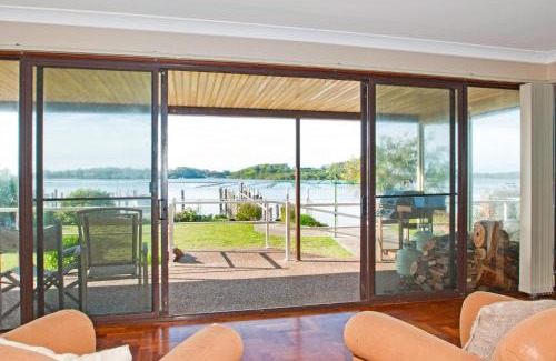 Greenwell Point House | Riverside Delight