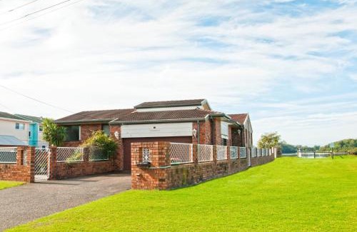 Greenwell Point House | Riverside Delight