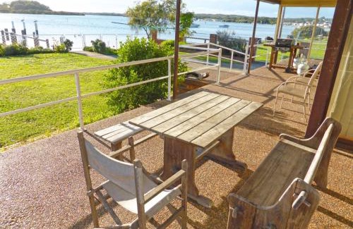 Greenwell Point House | Riverside Delight