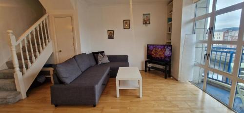 The Liberties Apartment | Riverside Duplex Walk to Temple Bar & Guinness's