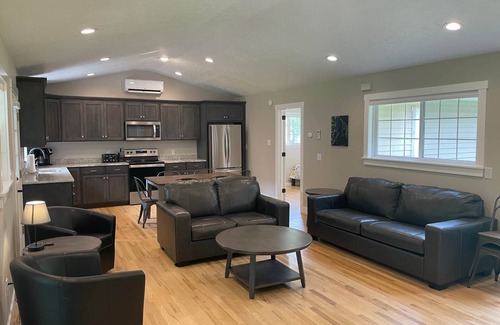 Loudonville House | Riverside Escape - Riverfront Home on 1 acre