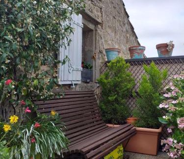 Trebes Bed & Breakfast | Riverside Home Cottage