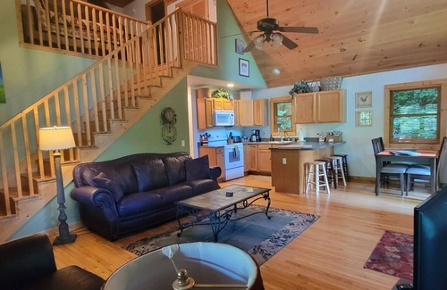 Burnsville Cabin | Riverside Luxury In The Blue Ridge Mountains