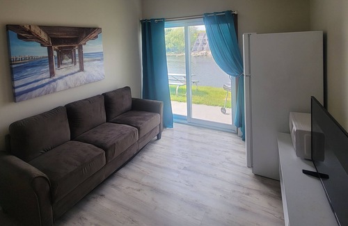 Manistee Hotel | Riverside Motel and Marina Manistee