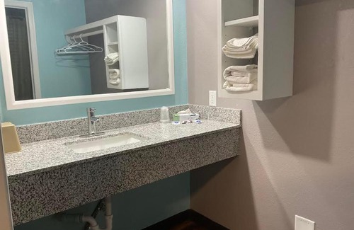 Hebron Hotel | RIVERSIDE MOTEL