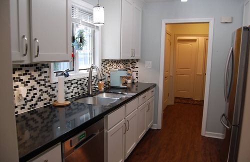South Bend House | Riverside Retreat: cozy home in close proximity to Notre Dame! Sleeps 6!