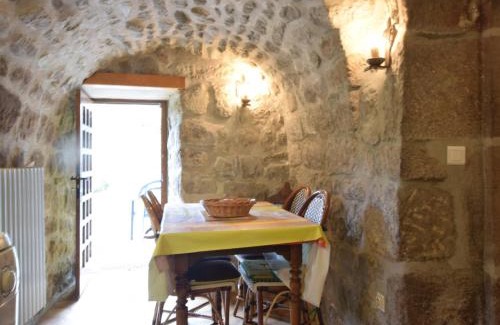 La Souche House | Riverside Retreat in La Souche