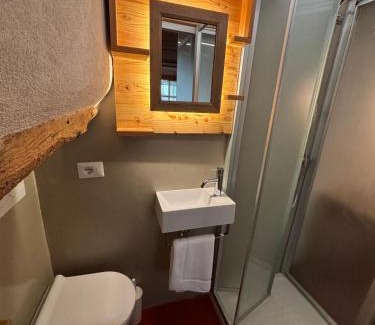 Pontboset Apartment | riverside room Emma