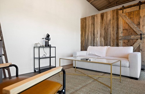 Springerville Cabin | Riverside Suite Casita 1