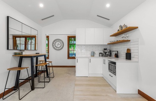 Riverhead House | Riverview Cottage - Private Pool + Brand New Spa