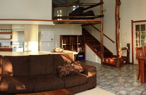 Bindera House | Riverview Cottage: serene views over the Barrington River