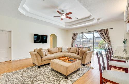 Riverview House | Riverview Home with Screened Pool about 1 Mi to Marina!