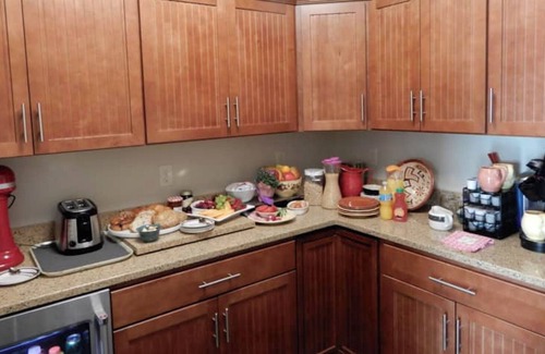 Fennville Bed & Breakfast | Riverview Suite, The Exclusive Riverview Suite