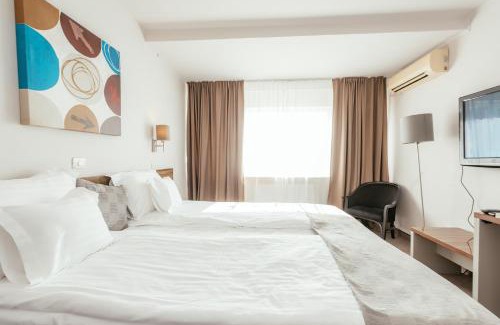 Gura Vaii Hotel | Riviera by Queens Hotel and Resort