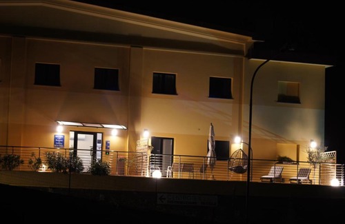 Cisano sul Neva House | Riviera HUB