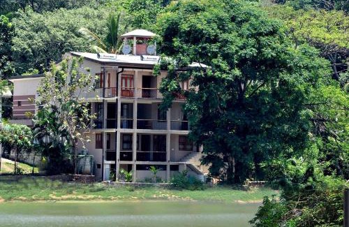 Sirimalwatta House | Rivorich Residence Kandy
