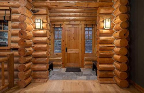 Granite Ridge Villa | RMR: Granite Ridge Cabin 7586 in Teton Village