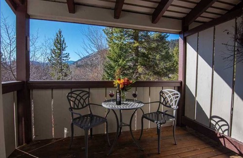 Moose Wilson Road Condo | RMR: Sarvisberry 3022 Condo in The Aspens