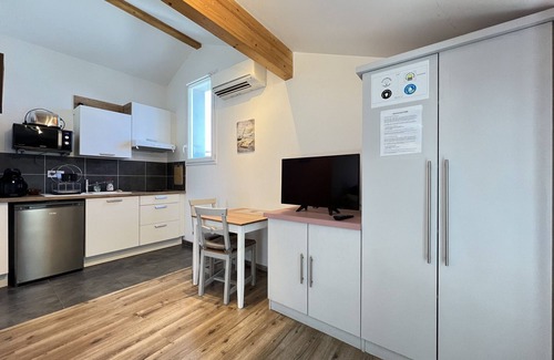 Bonnefoy-Roseraie-Gramont Apartment | RN88 - Air-conditioned Studio near the city center!