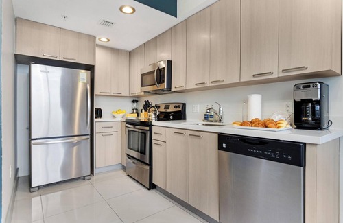 Brickell Apartment | Roami at Habitat Brickell | 3BR Combo #78