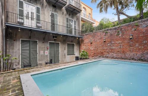 French Quarter Apartment | Roami at St. Helene