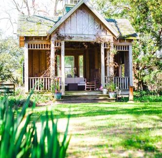 Historic Downtown Manteo Bed & Breakfast | Roanoke Island Inn