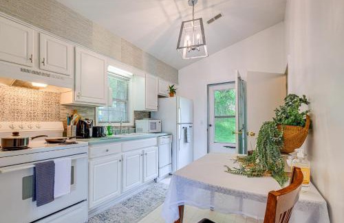 Roanoke House | Roanoke Mountain Home 4 Mi to Blue Ridge Parkway!