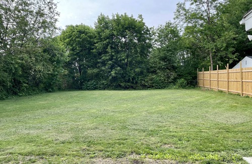 Roanoke House | Roanoke Retreat- close to airport & downtown