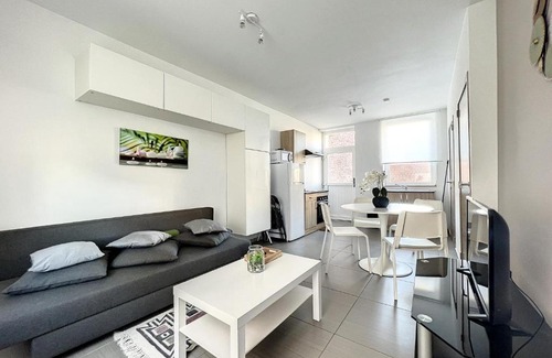 Ransart House | Robert 20 Brussels-charleroi-airport