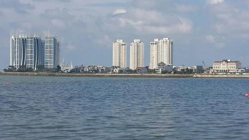 Pluit Apartment | Robert's Condominium