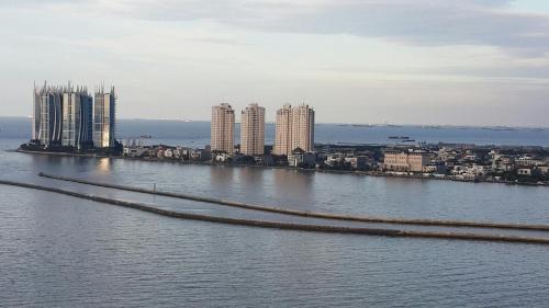 Pluit Apartment | Robert's Condominium