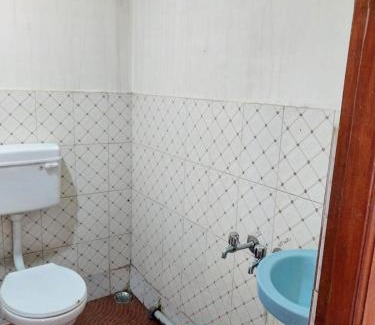 Vattakanal House | Robin cottage