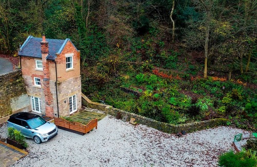 Crich House | Robin Hood Tower
