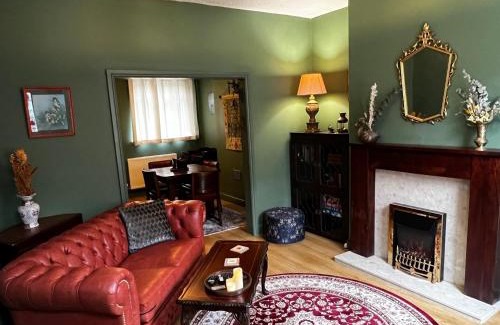 Wrexham House | Robin’s Hollow: 2BD Home Near Wrexham AFC
