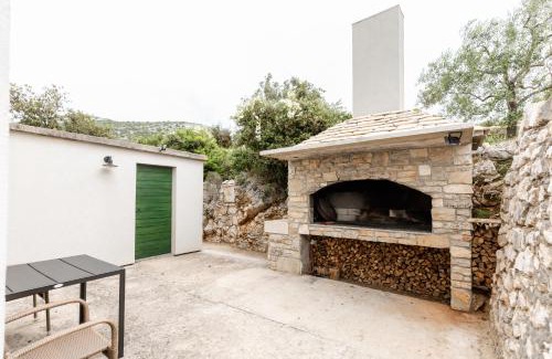 Tkon Villa | Robinson house Vitane