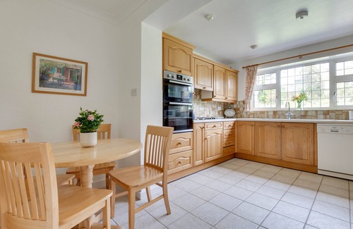 St Margaret's at Cliffe House | Rockmount - Two Bedroom House, Sleeps 5