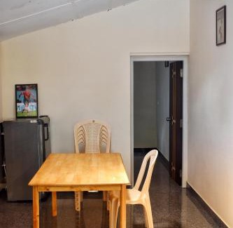 Suntikoppa House | Rochas Valley Homestay