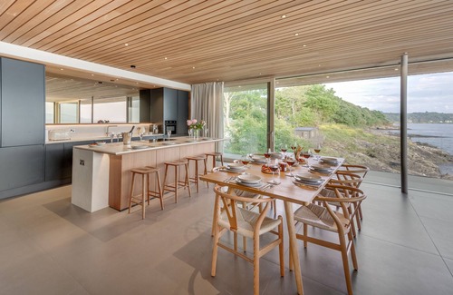 Cove House | Rock Cove - Four Bedroom House, Sleeps 8