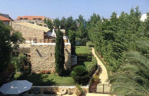 Platanias Town Villa | Rock House's Villa Rhapsody private pool and garden close to everything by foot